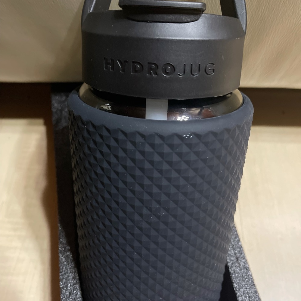 Studded Hydrojug